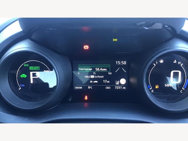 Used Toyota Yaris 2023 for sale - 74704891: Photo 11