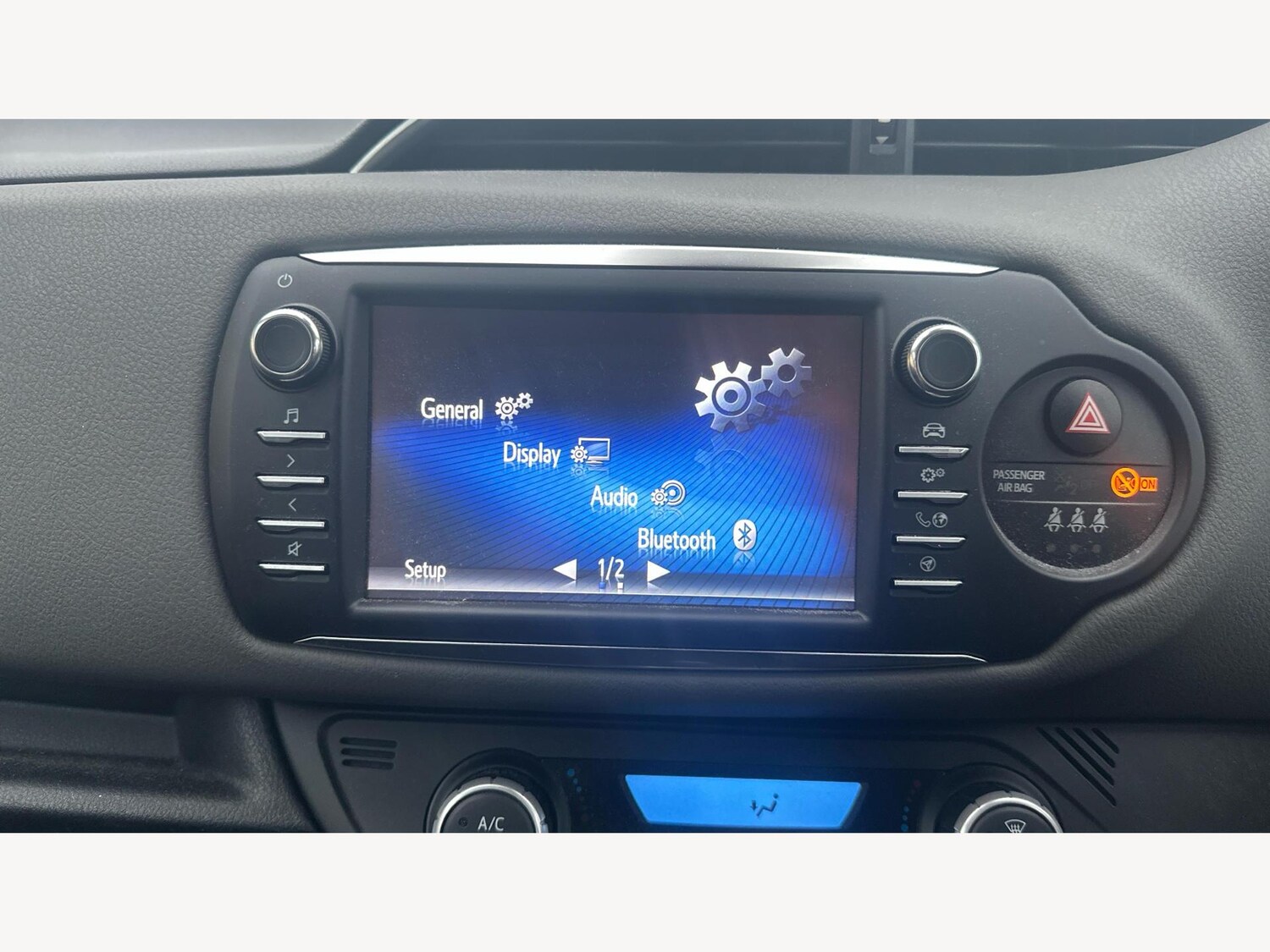 Used Toyota Yaris 2020 for sale - 77202530: Photo 24