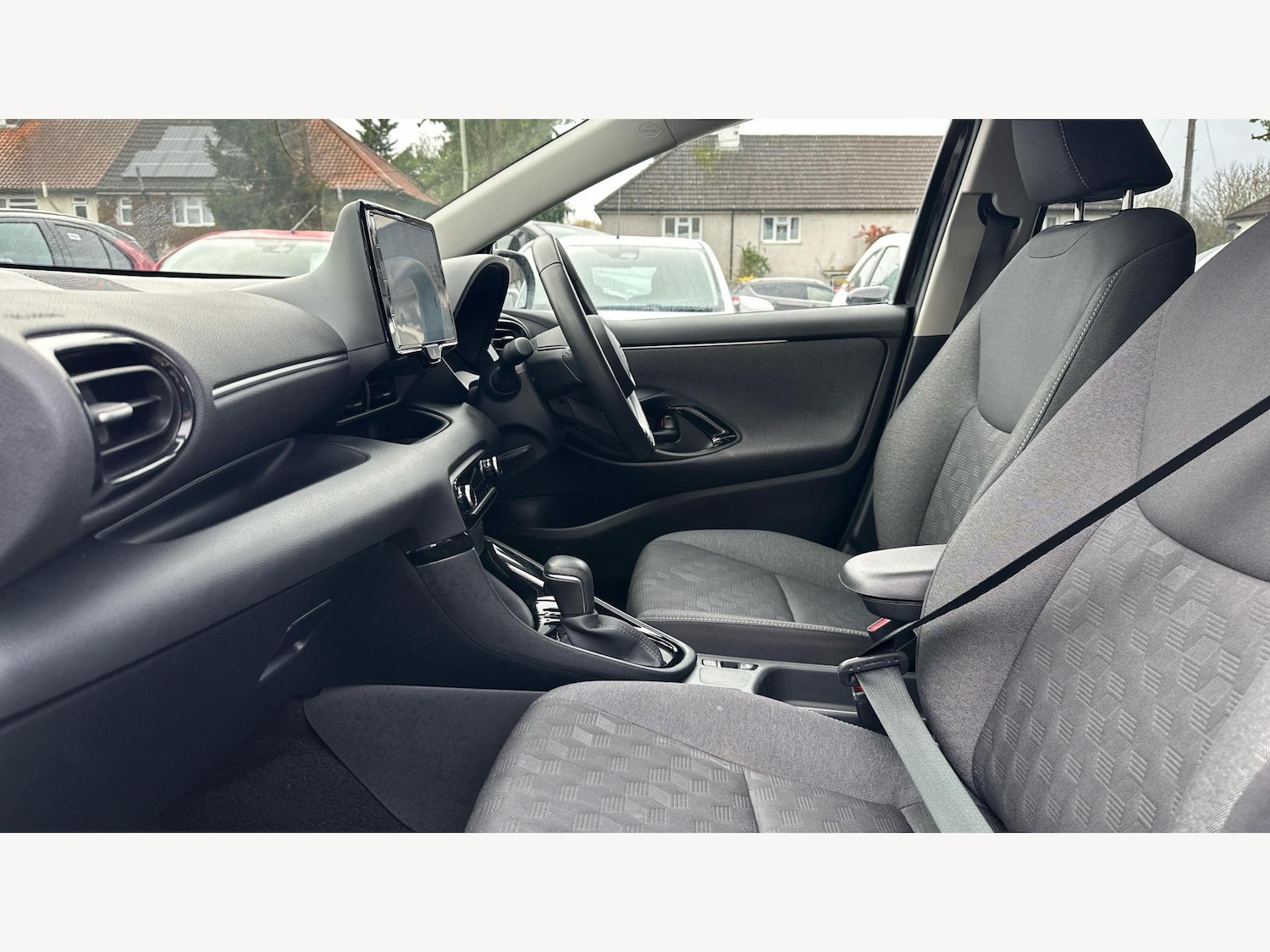 Used Toyota Yaris 2024 for sale - 77163488: Photo 12