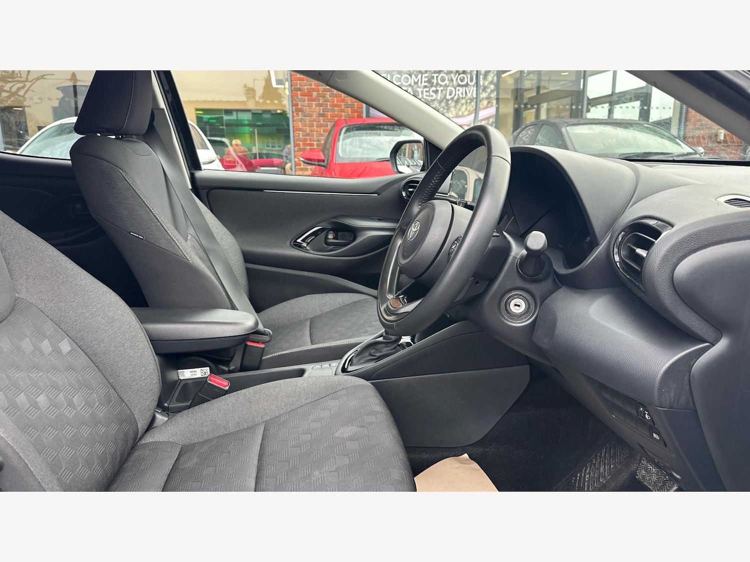 Used Toyota Yaris 2024 for sale - 77163488: Photo 13