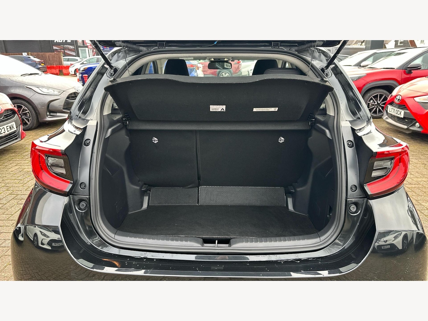 Used Toyota Yaris 2024 for sale - 77163488: Photo 16