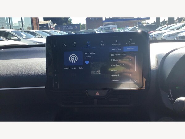 Used Toyota Yaris Cross 2024 for sale - 76336233: Photo 9