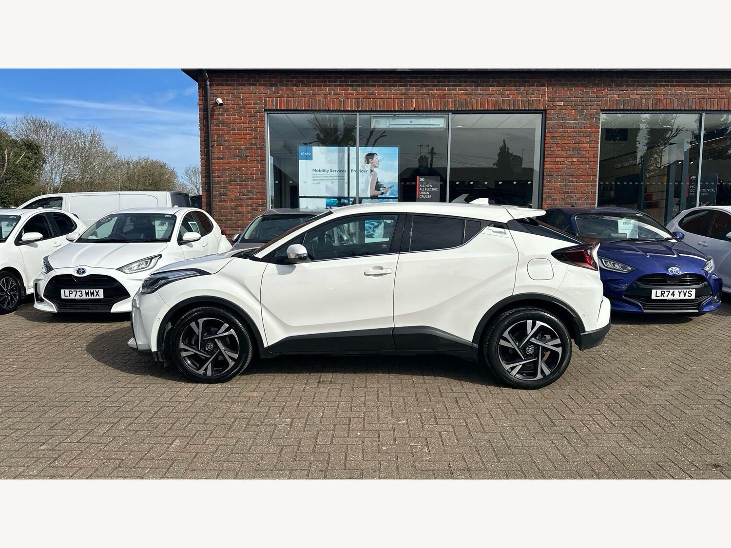 Used Toyota C-HR 2023 for sale - 78156659: Photo 19