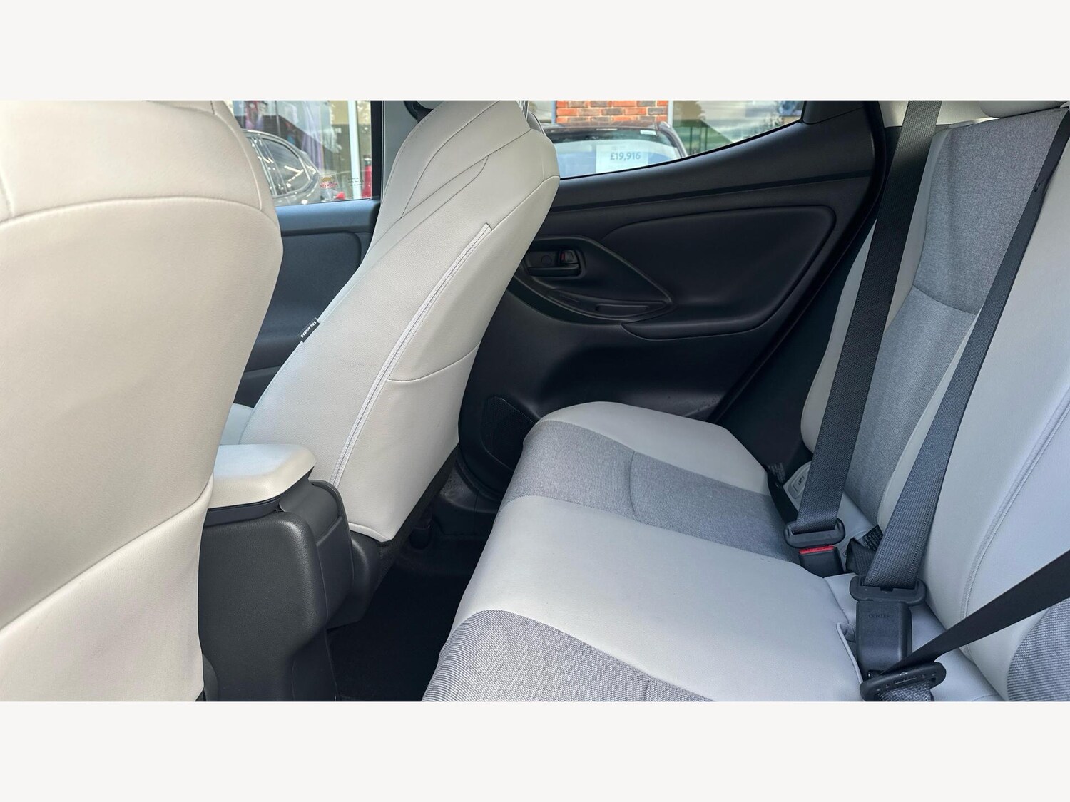 Used Toyota Yaris 2023 for sale - 76866222: Photo 15