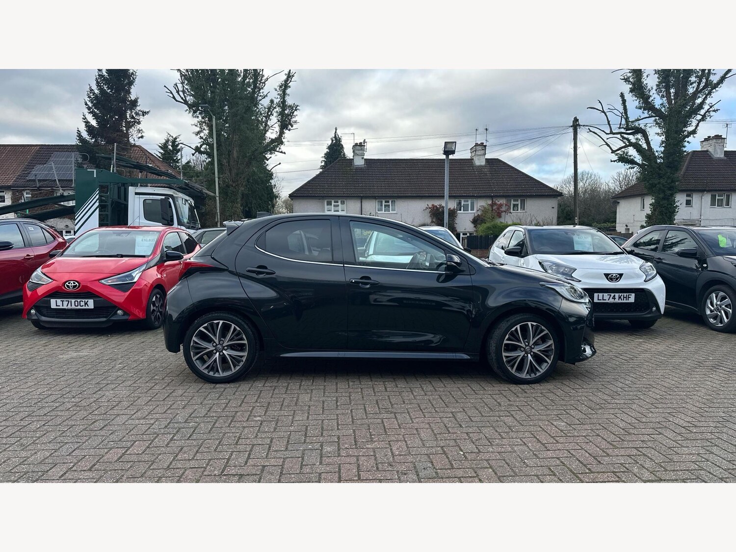 Used Toyota Yaris 2023 for sale - 76866222: Photo 18