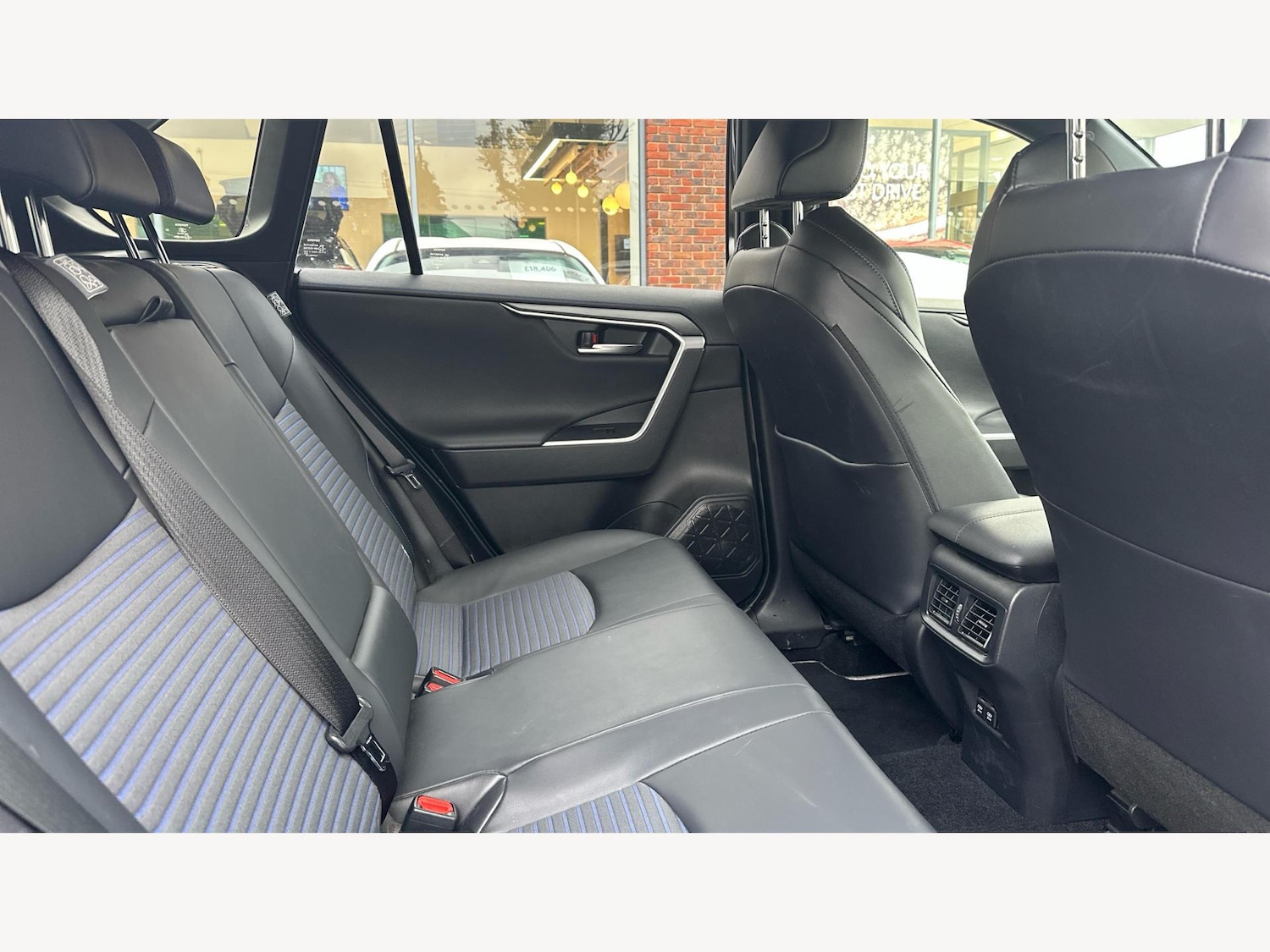 Used Toyota RAV4 2020 for sale - 76866463: Photo 14