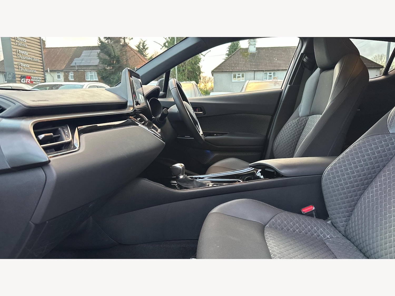 Used Toyota C-HR 2023 for sale - 77255258: Photo 12