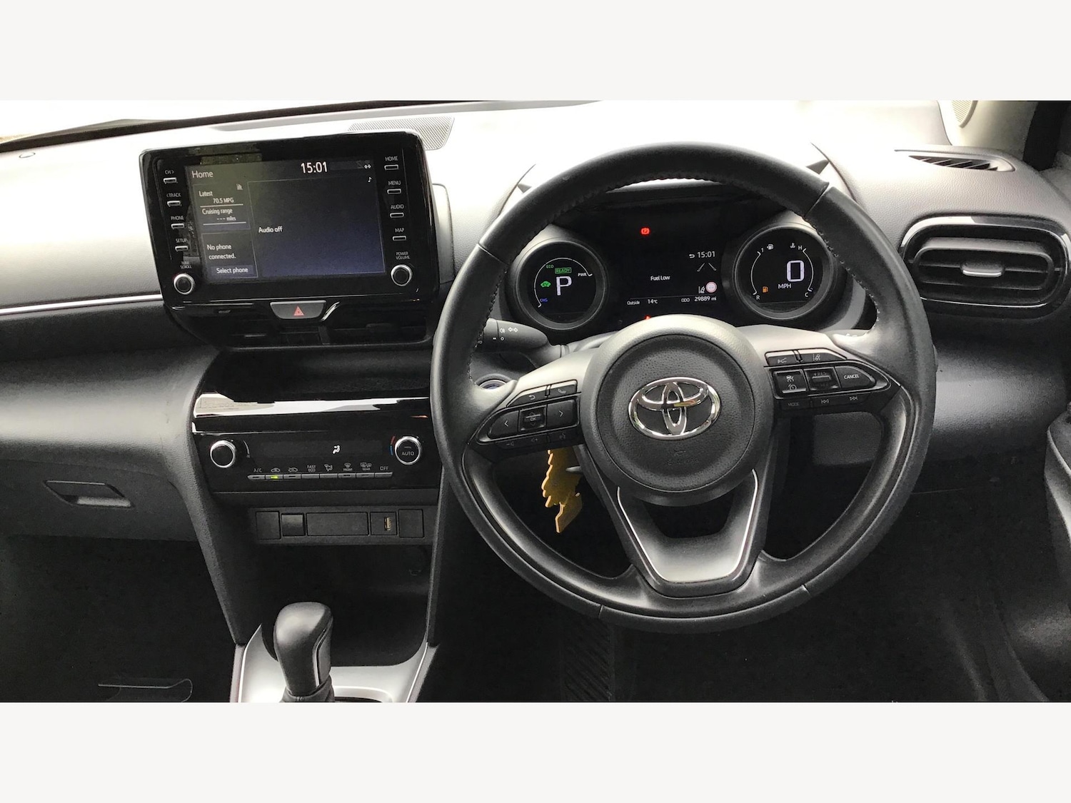 Used Toyota Yaris Cross 2023 for sale - 76136268: Photo 8