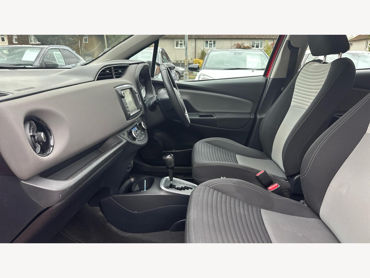 Used Toyota Yaris 2017 for sale - 77586426: Photo 12