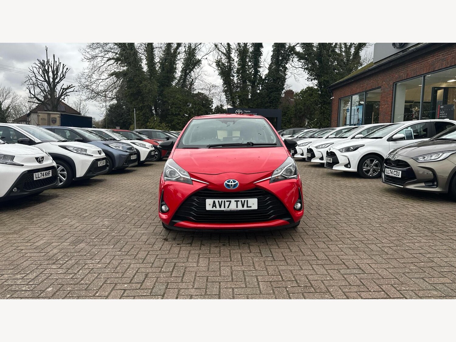 Used Toyota Yaris 2017 for sale - 77586426: Photo 17