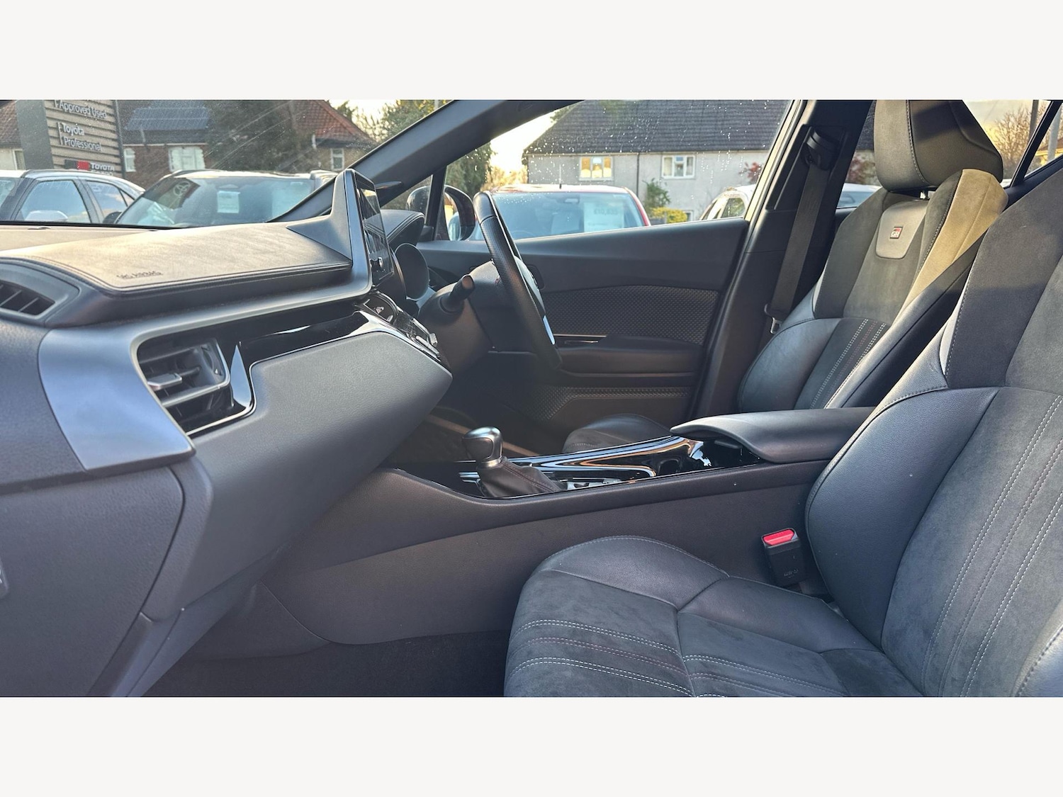 Used Toyota C-HR 2022 for sale - 77120670: Photo 12