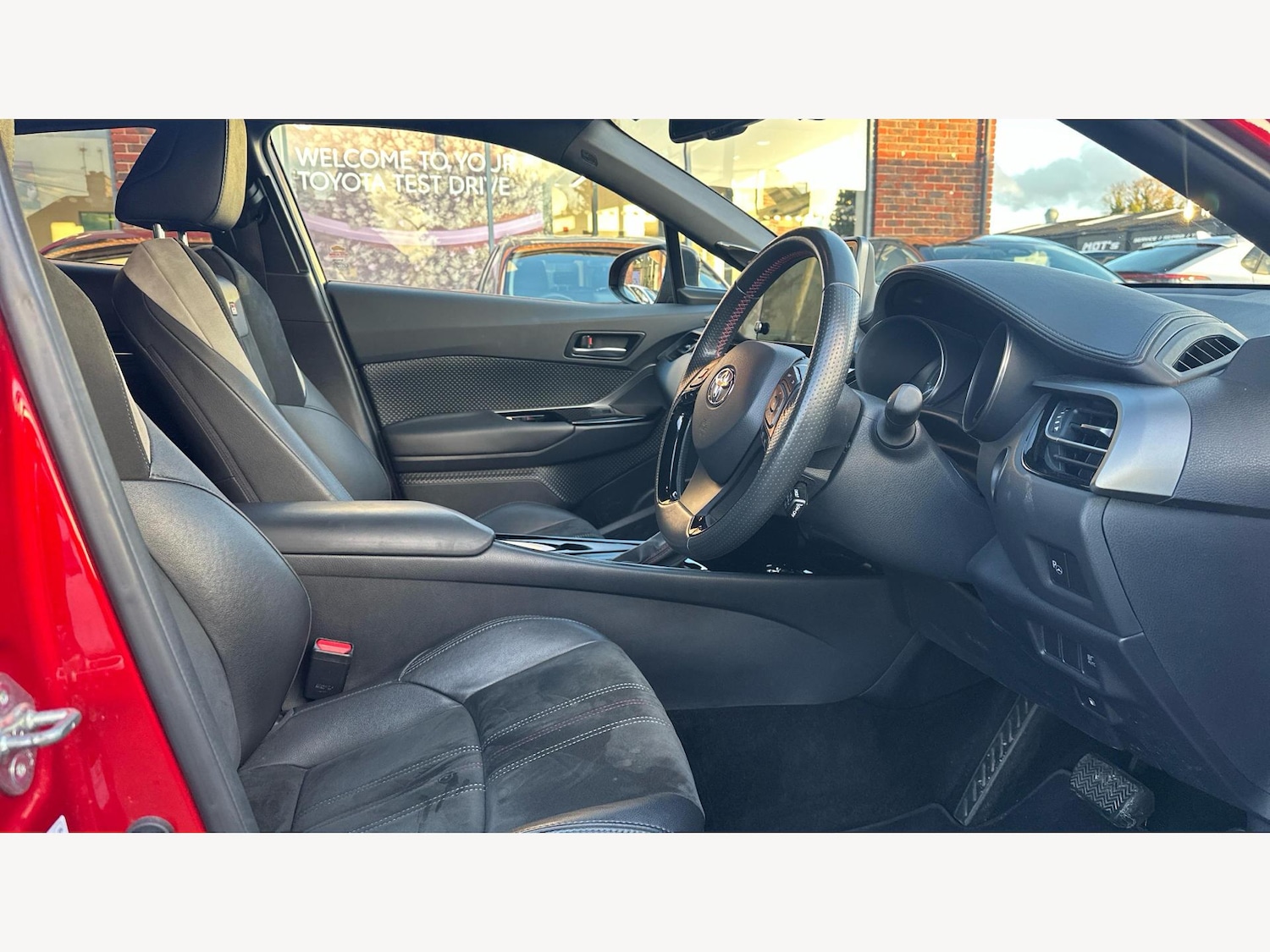 Used Toyota C-HR 2022 for sale - 77120670: Photo 13