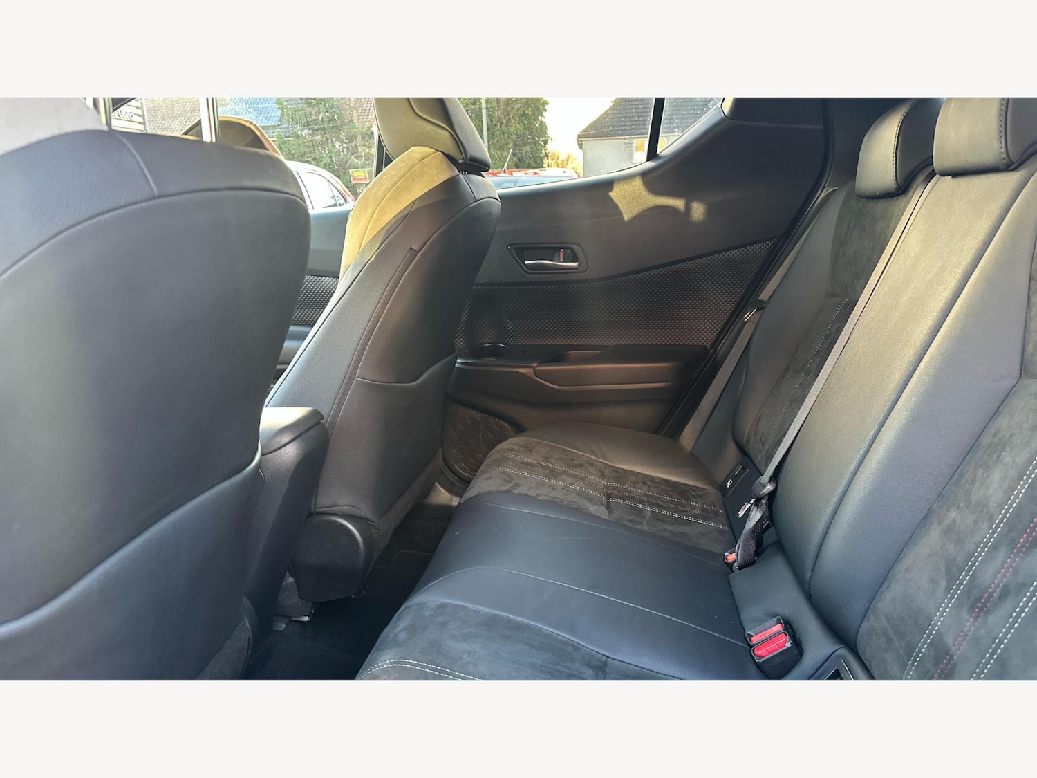 Used Toyota C-HR 2022 for sale - 77120670: Photo 15