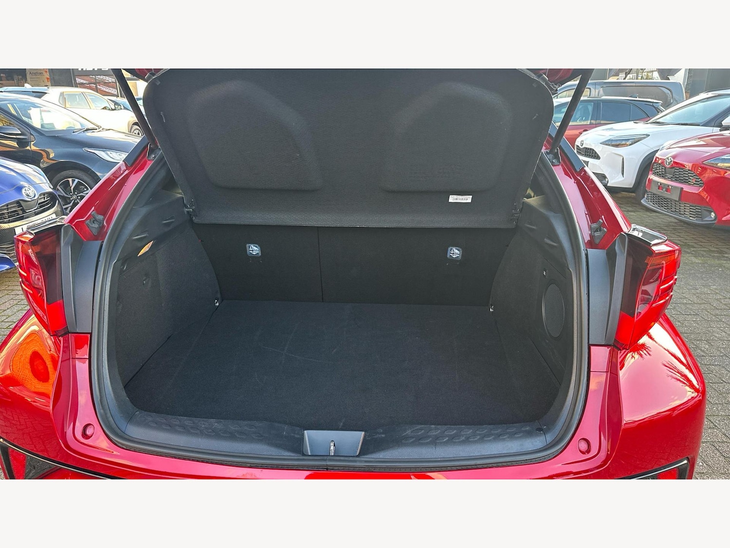 Used Toyota C-HR 2022 for sale - 77120670: Photo 16