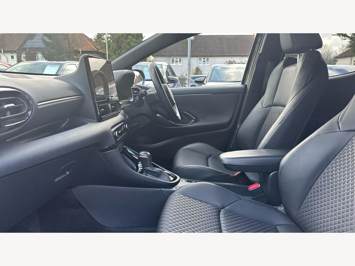 Used Toyota Yaris 2024 for sale - 77612550: Photo 12