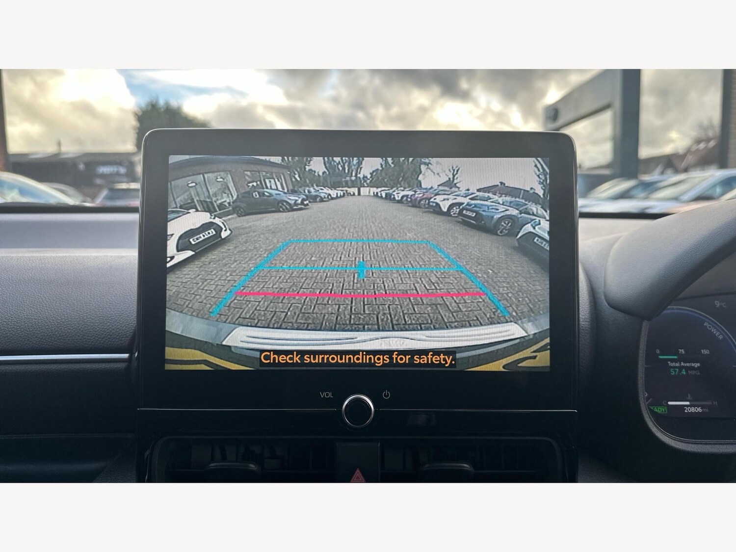 Used Toyota Yaris 2024 for sale - 77612550: Photo 26