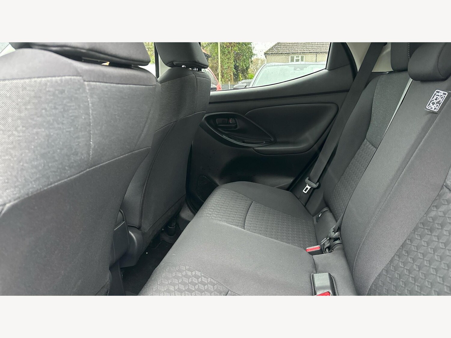 Used Toyota Yaris 2024 for sale - 77343975: Photo 15