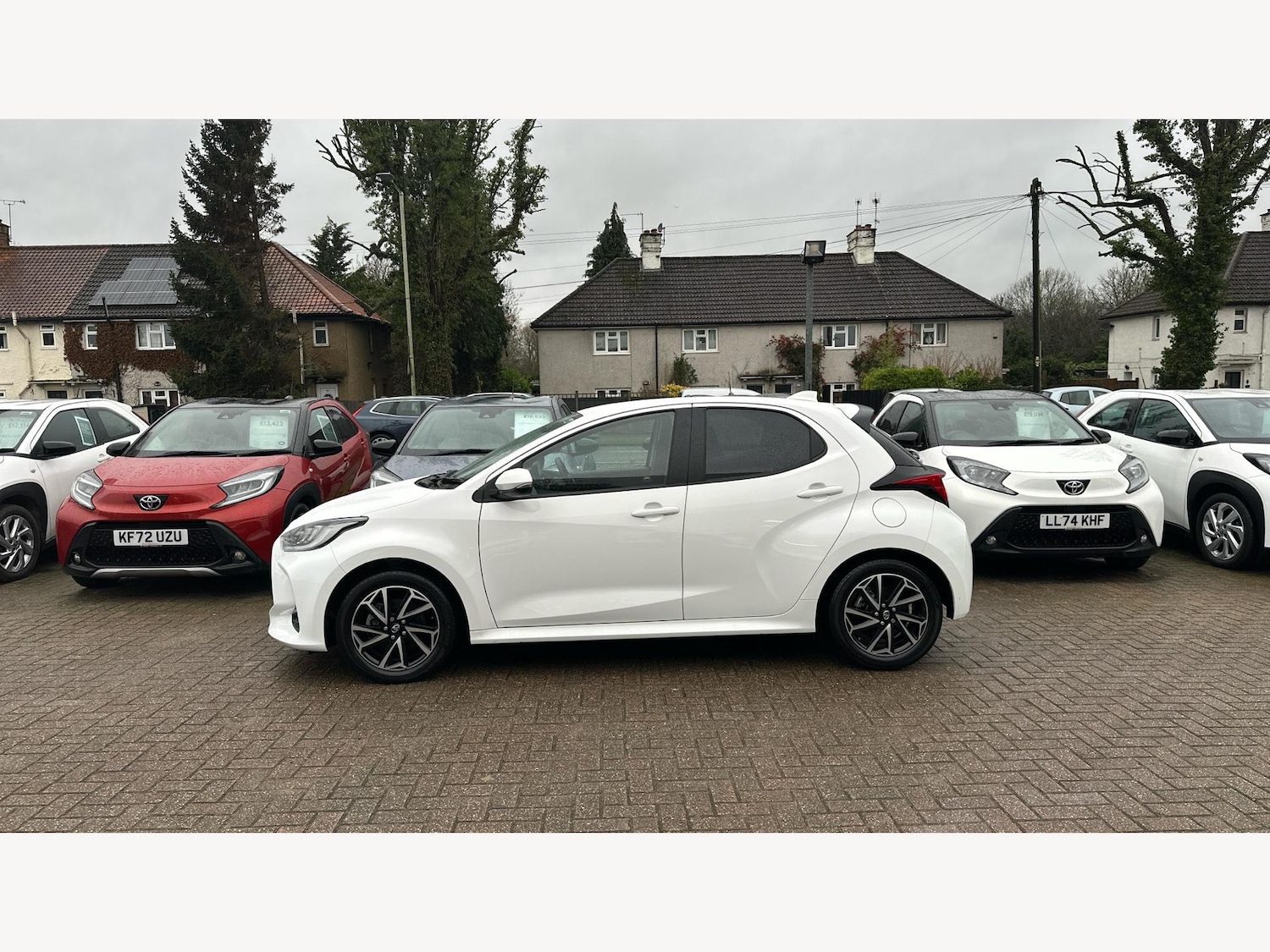 Used Toyota Yaris 2024 for sale - 77343975: Photo 19