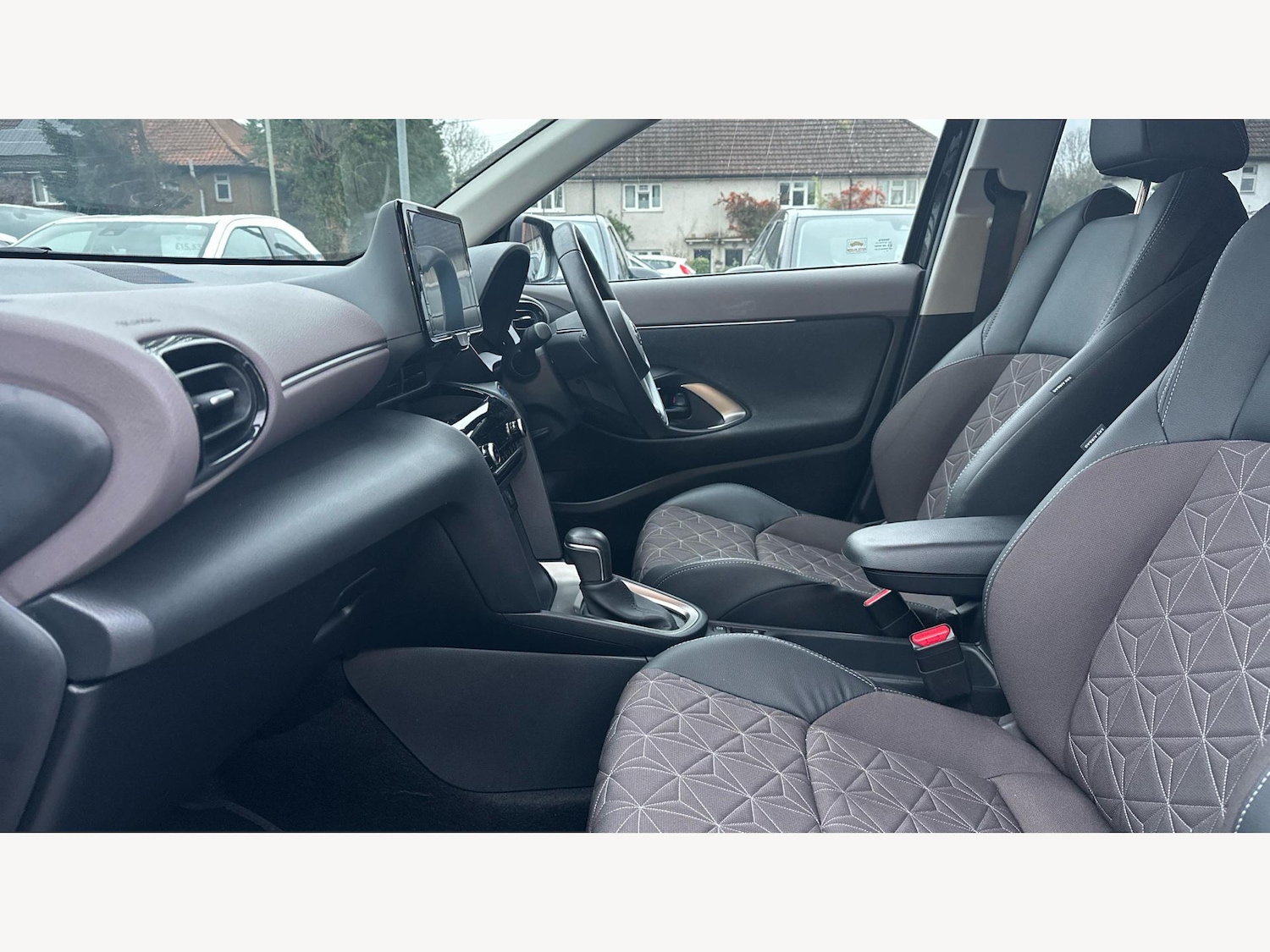 Used Toyota Yaris Cross 2023 for sale - 76771824: Photo 12