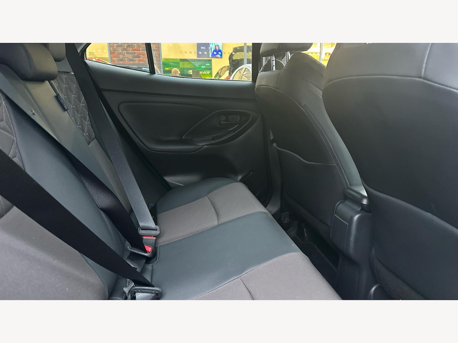 Used Toyota Yaris Cross 2023 for sale - 76771824: Photo 14