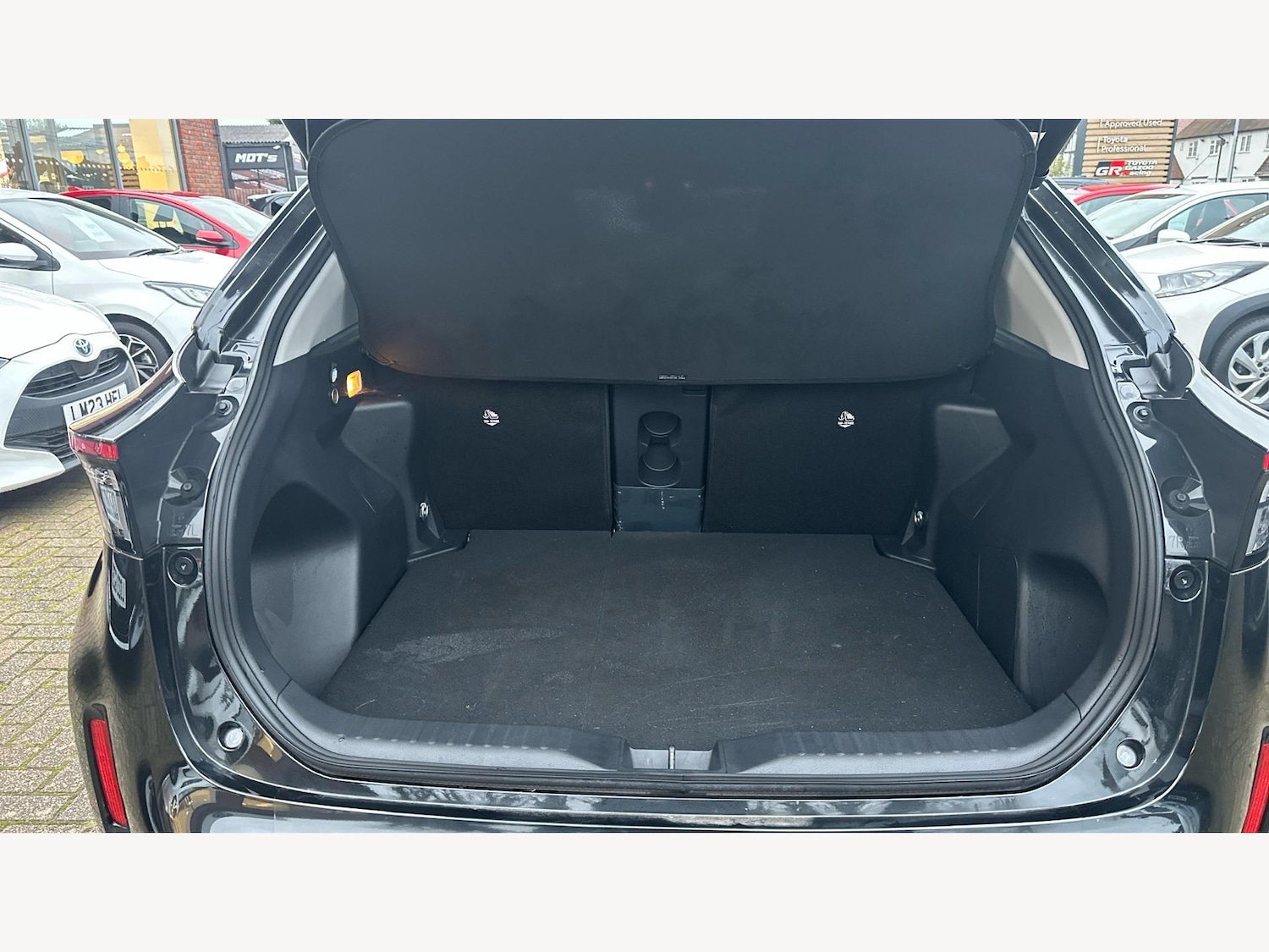 Used Toyota Yaris Cross 2023 for sale - 76771824: Photo 16