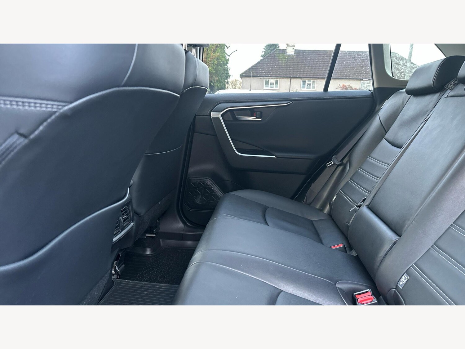 Used Toyota RAV4 for sale - 77351600: Photo 15