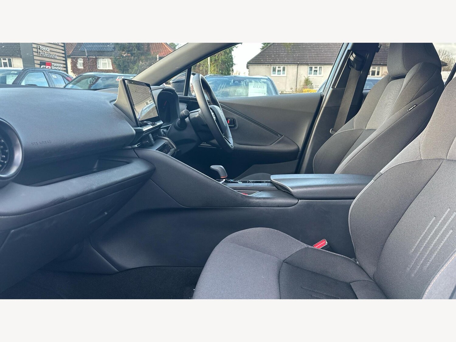 Used Toyota C-HR 2024 for sale - 77537753: Photo 12