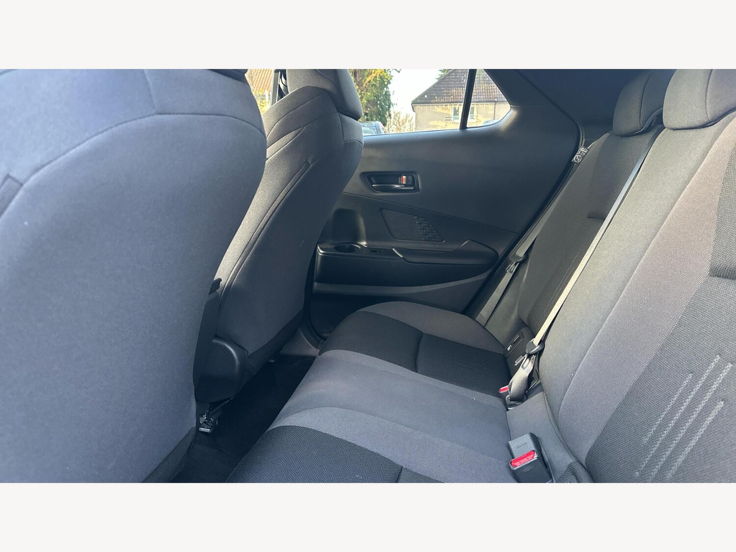 Used Toyota C-HR 2024 for sale - 77537753: Photo 15