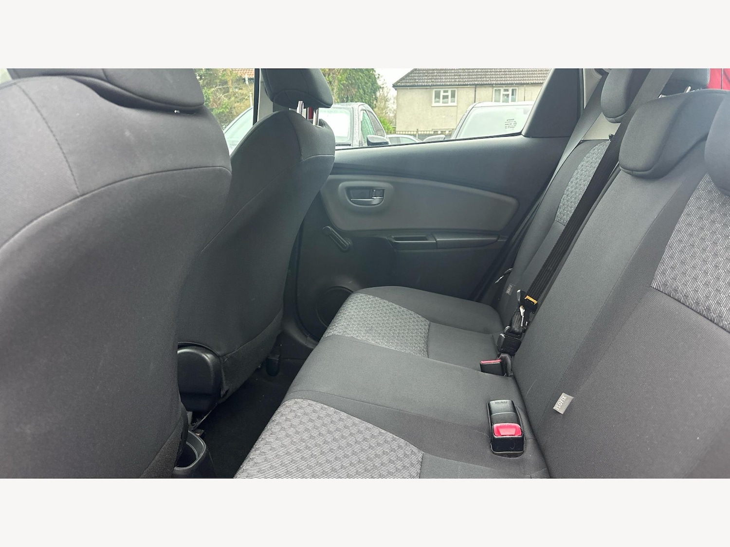 Used Toyota Yaris 2015 for sale - 77695809: Photo 15