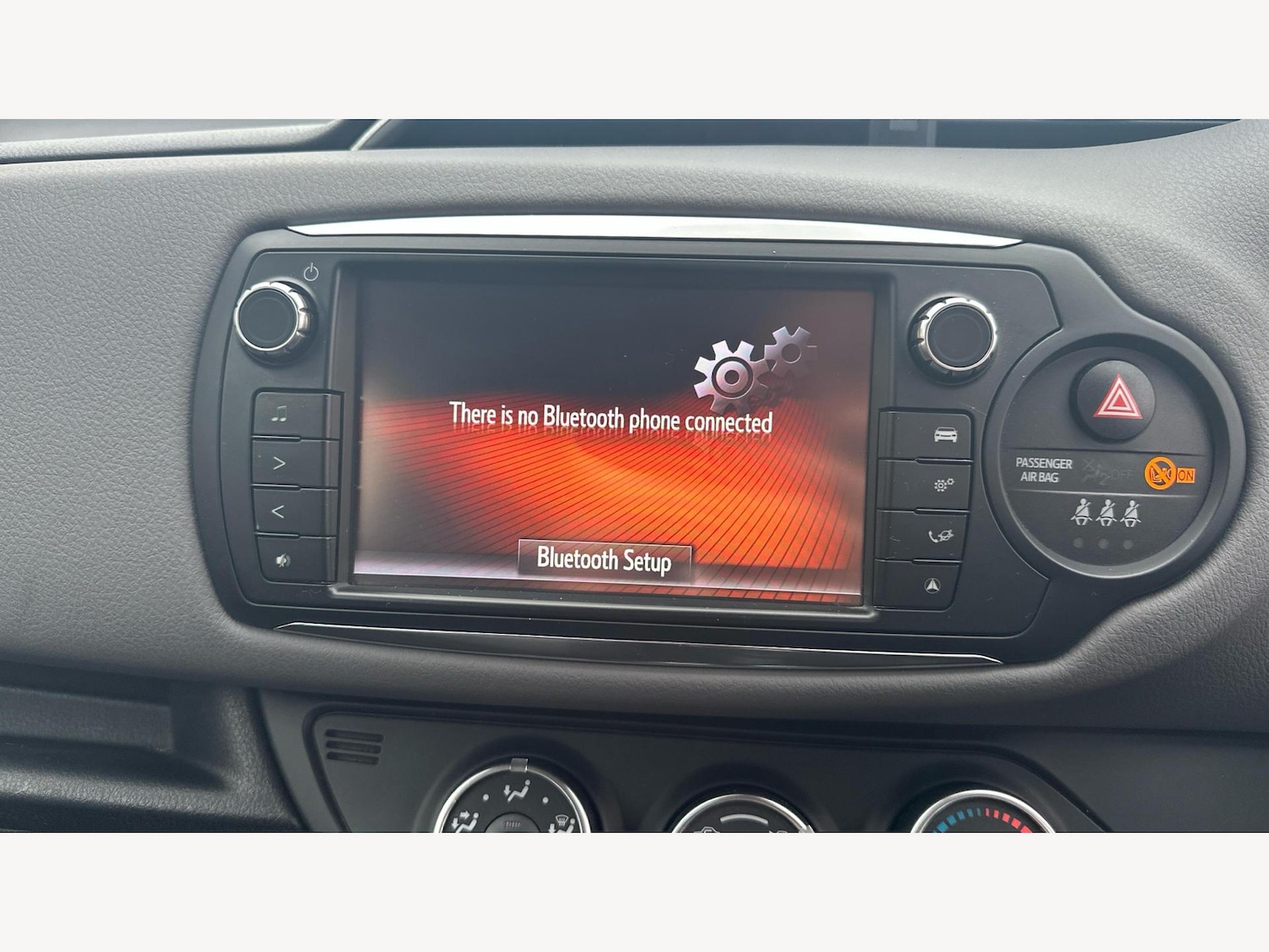 Used Toyota Yaris 2015 for sale - 77695809: Photo 22