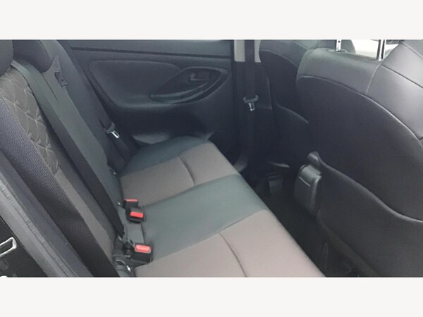 Used Toyota Yaris Cross 2022 for sale - 76270352: Photo 14