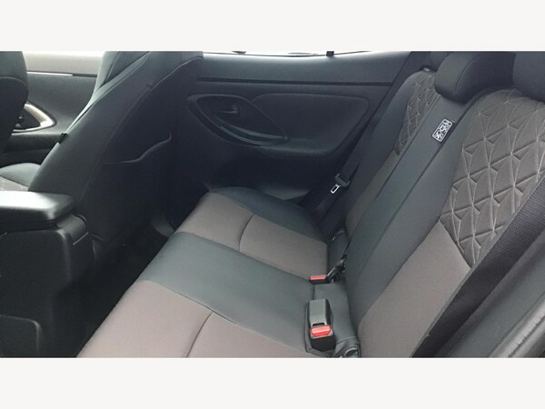 Used Toyota Yaris Cross 2022 for sale - 76270352: Photo 15