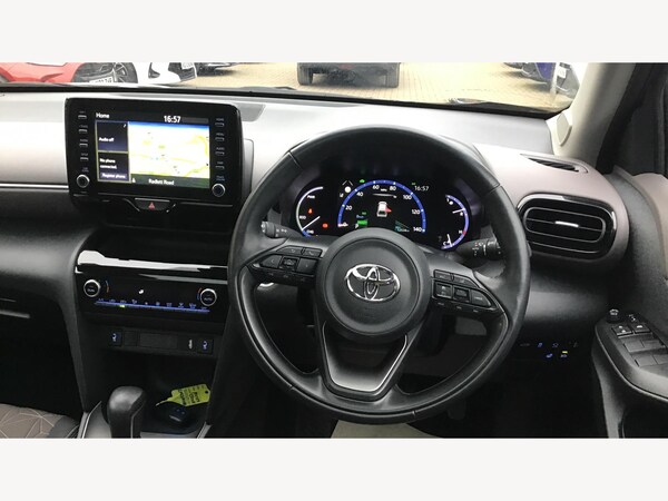 Used Toyota Yaris Cross 2022 for sale - 76270352: Photo 8