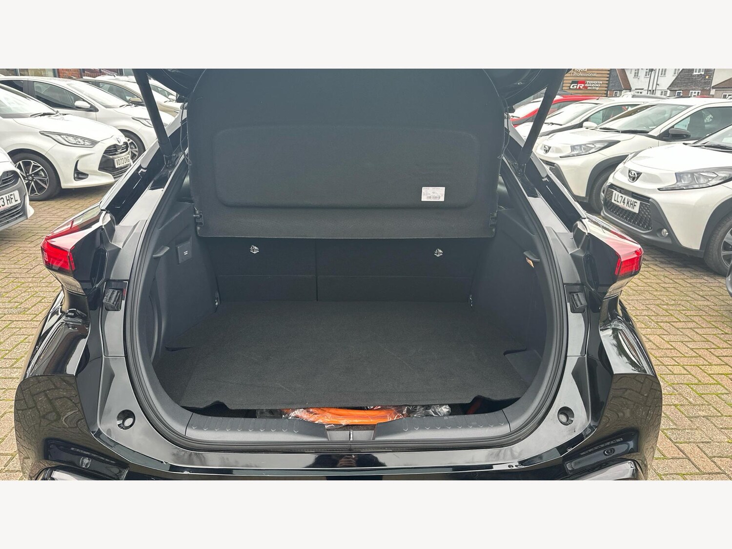 Used Toyota C-HR for sale - 76571997: Photo 16