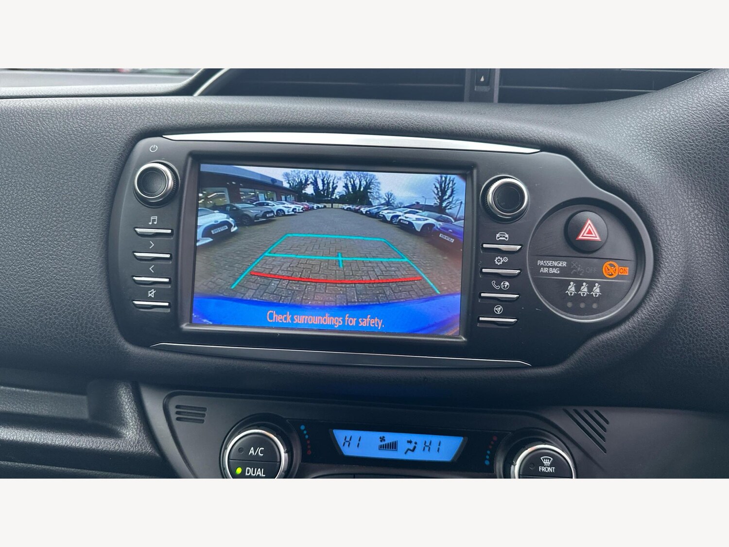 Used Toyota Yaris 2018 for sale - 77468682: Photo 26