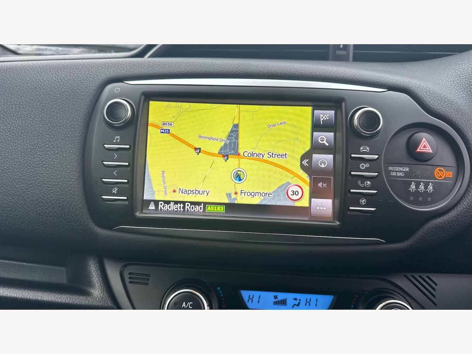 Used Toyota Yaris 2018 for sale - 77468682: Photo 9