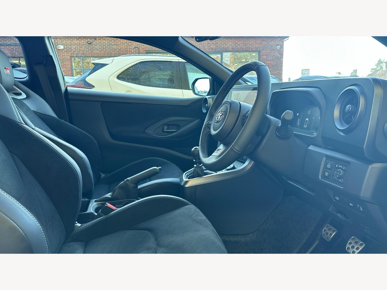 Used Toyota Yaris 2024 for sale - 77214965: Photo 13