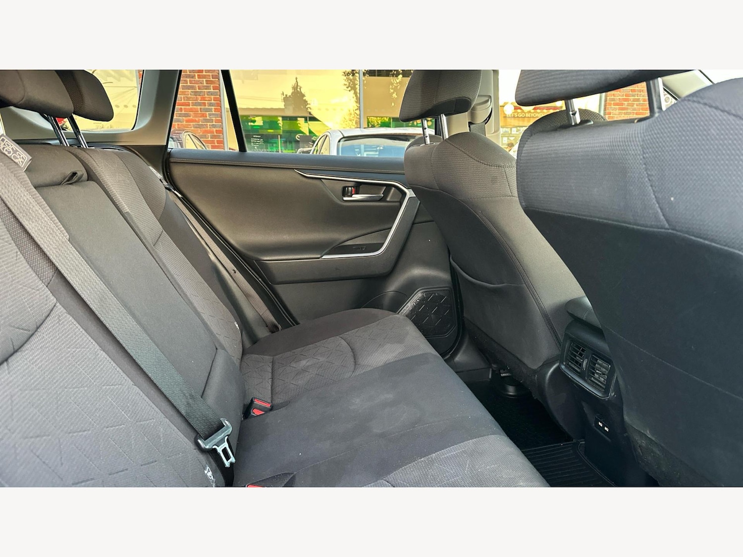 Used Toyota RAV4 2021 for sale - 76633182: Photo 14