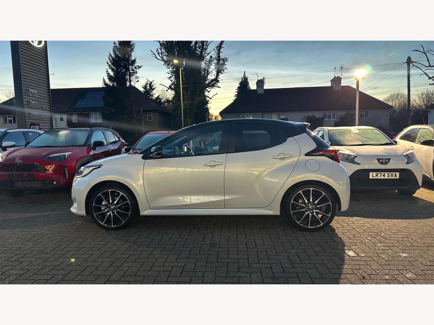 Used Toyota Yaris for sale - 77190775: Photo 19