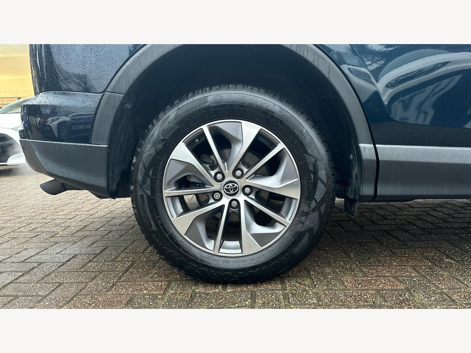 Used Toyota RAV4 2017 for sale - 77290745: Photo 20