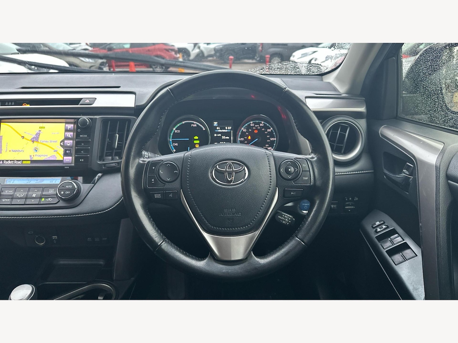 Used Toyota RAV4 2017 for sale - 77290745: Photo 8