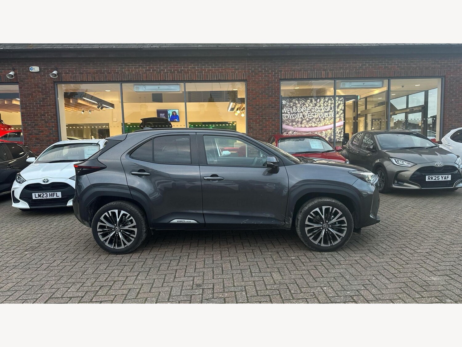 Used Toyota Yaris Cross 2024 for sale - 76644780: Photo 18