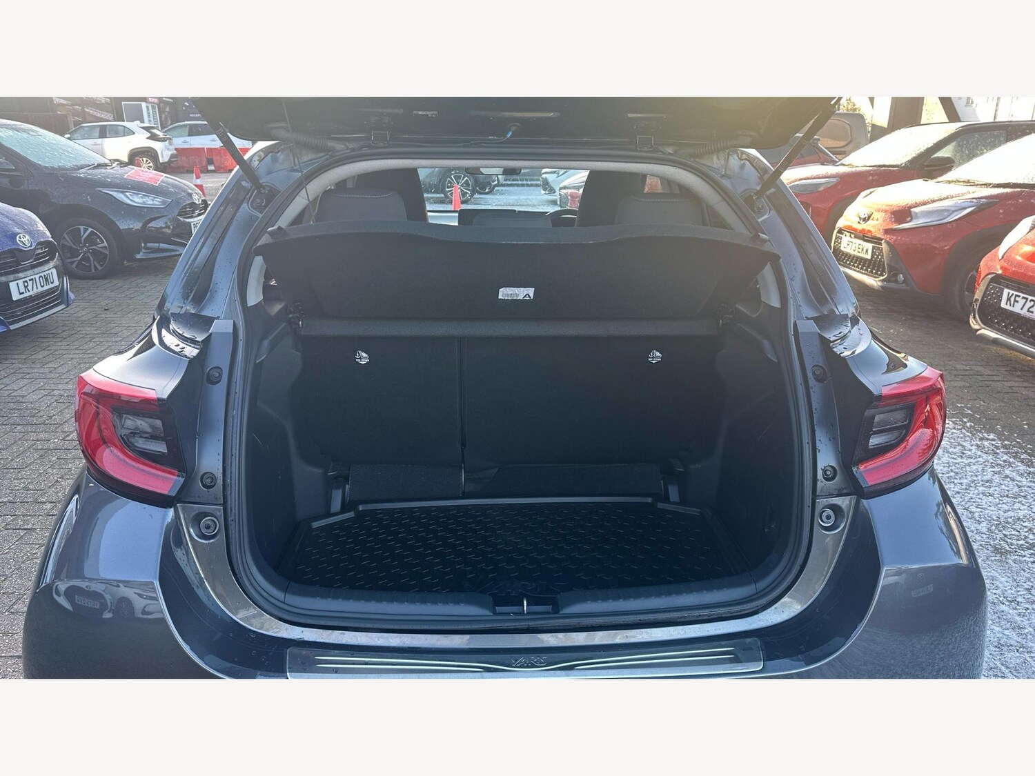 Used Toyota Yaris for sale - 77175551: Photo 16