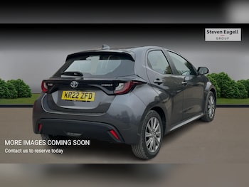 Used Toyota Yaris 2022 for sale - 76361519: Photo