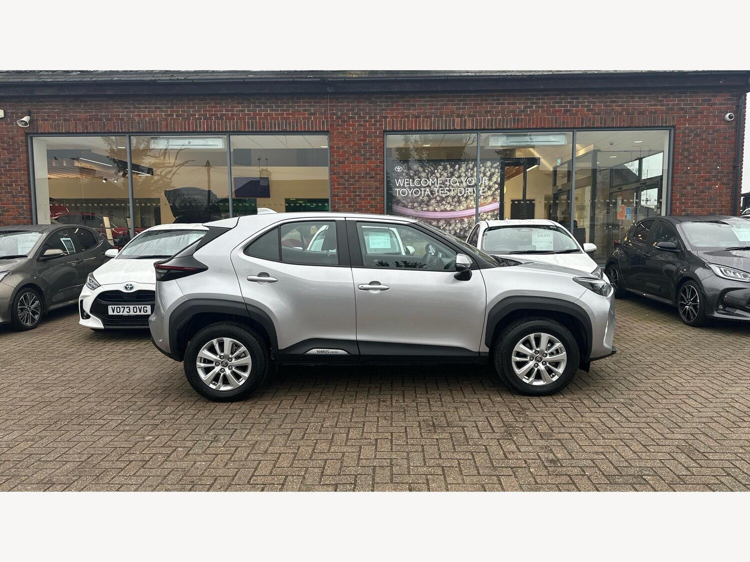 Used Toyota Yaris Cross 2024 for sale - 77330600: Photo 18