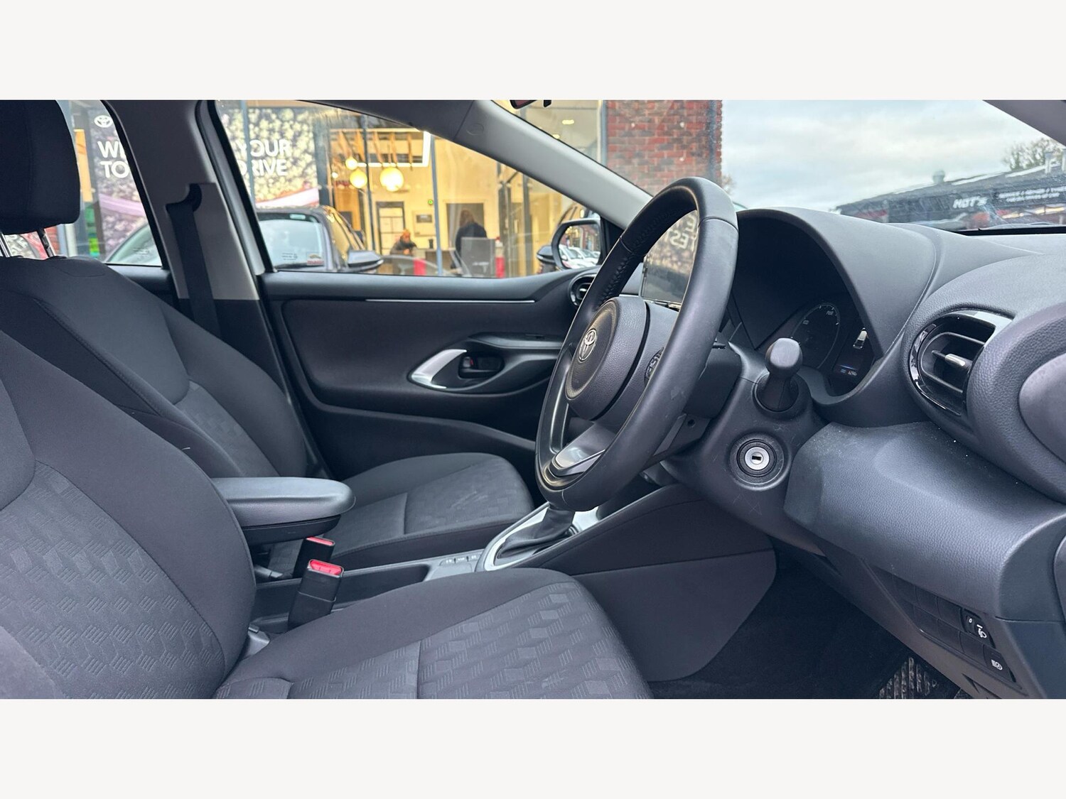 Used Toyota Yaris for sale - 77497095: Photo 13