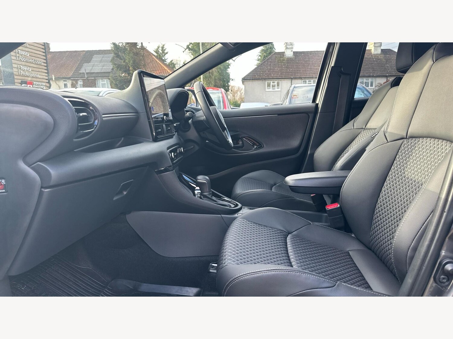 Used Toyota Yaris 2025 for sale - 77066445: Photo 12