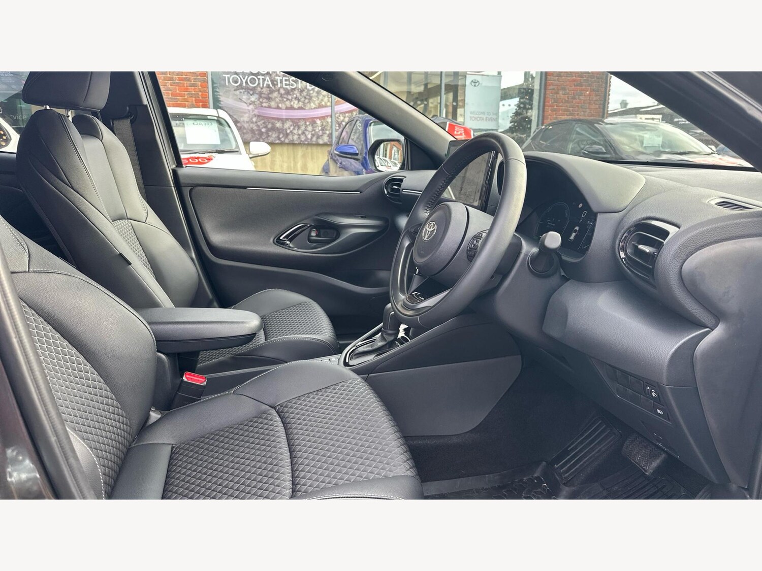 Used Toyota Yaris 2025 for sale - 77066445: Photo 13