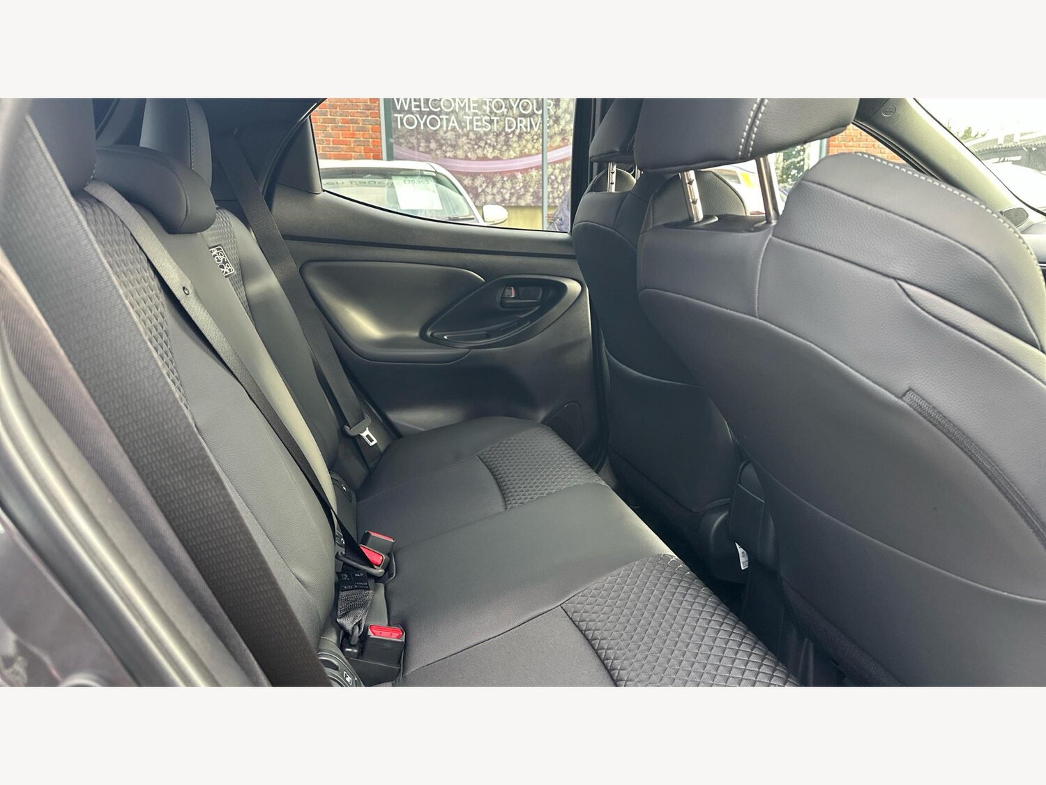 Used Toyota Yaris 2025 for sale - 77066445: Photo 14