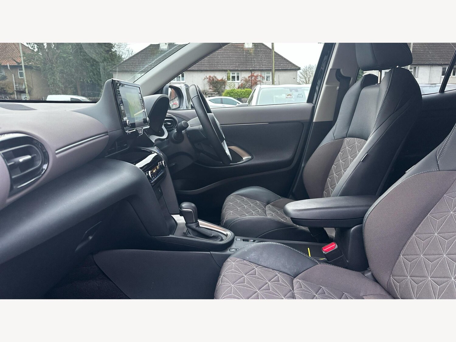 Used Toyota Yaris Cross 2024 for sale - 77290968: Photo 12